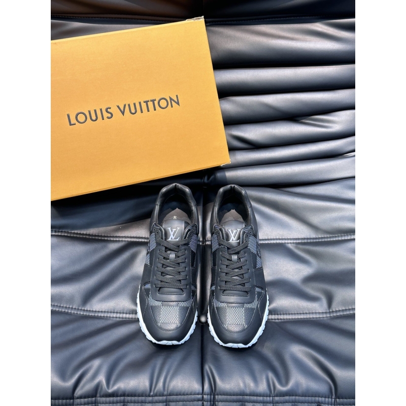 l**is V*t*n sneakers